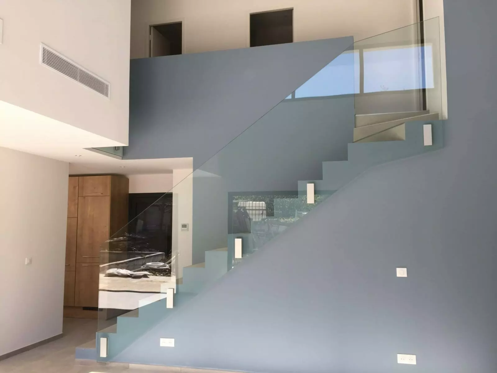 Un escalier design en verre ou une rampe en verre - Escaliers Décors