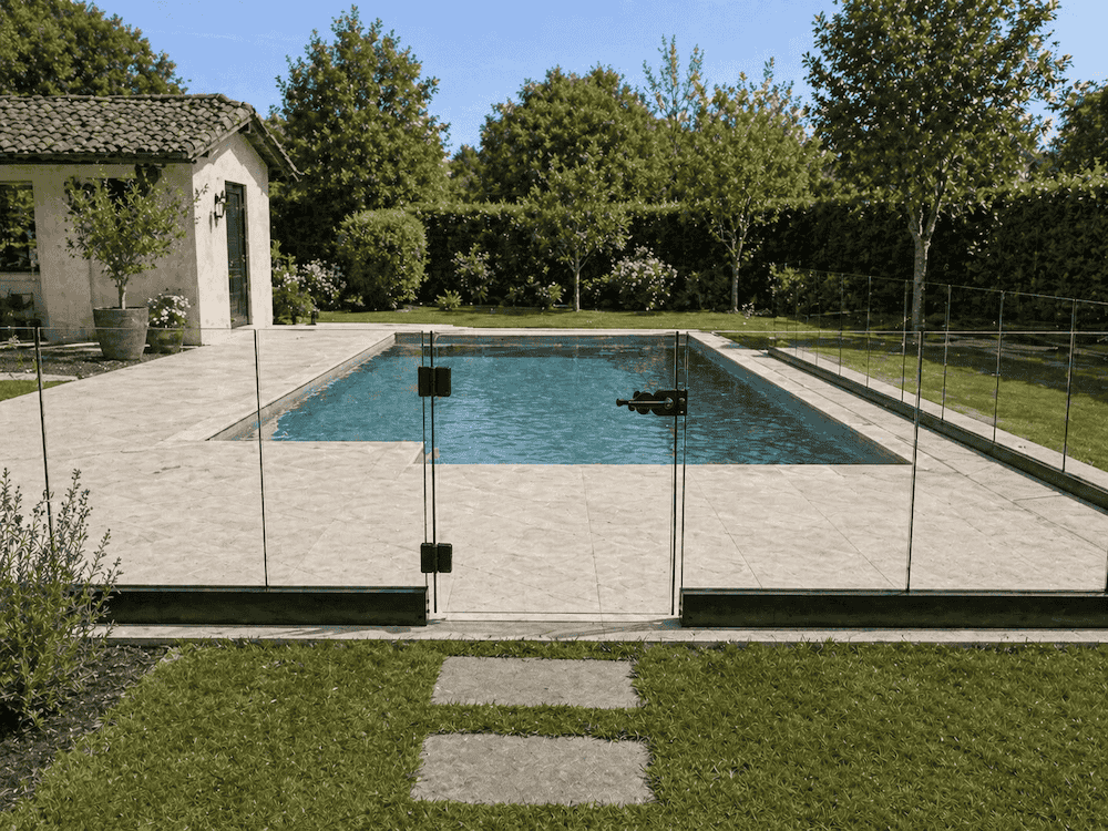 cloture piscine verre