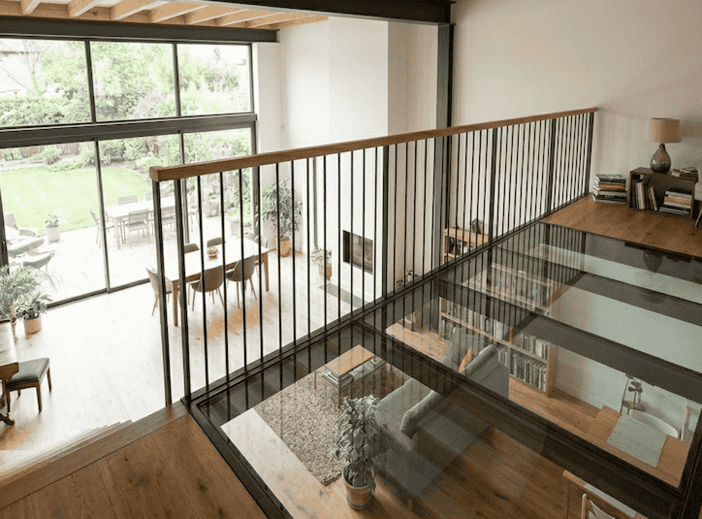 Dalles et marches en verre