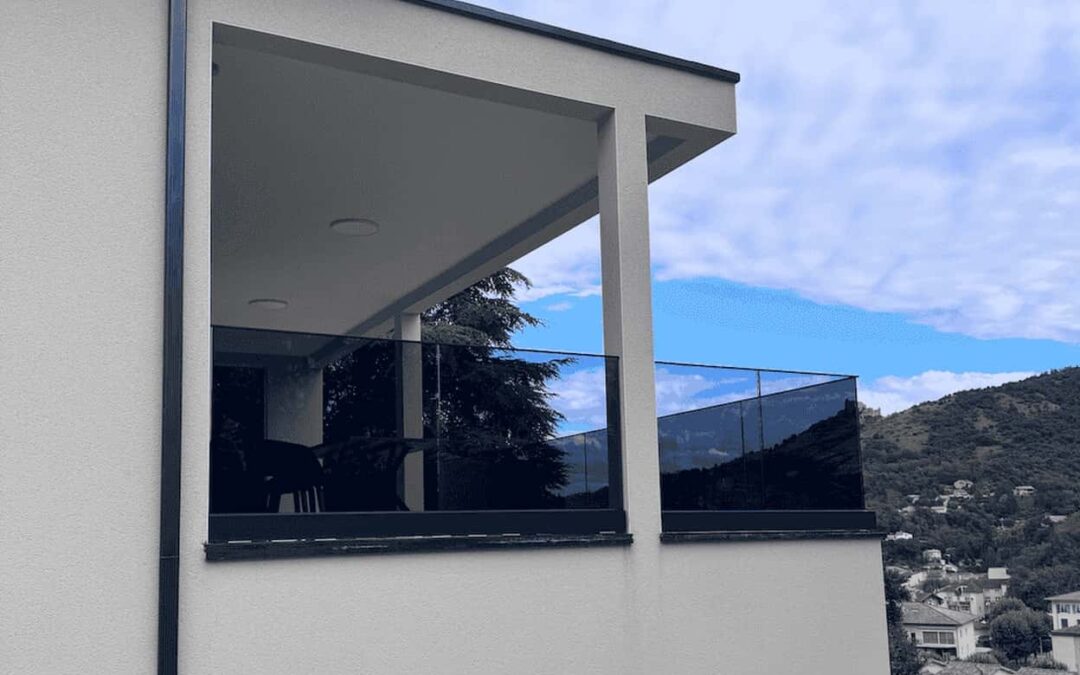 Garde-corps verre en Auvergne-Rhône-Alpes : livraison, installation et proximité